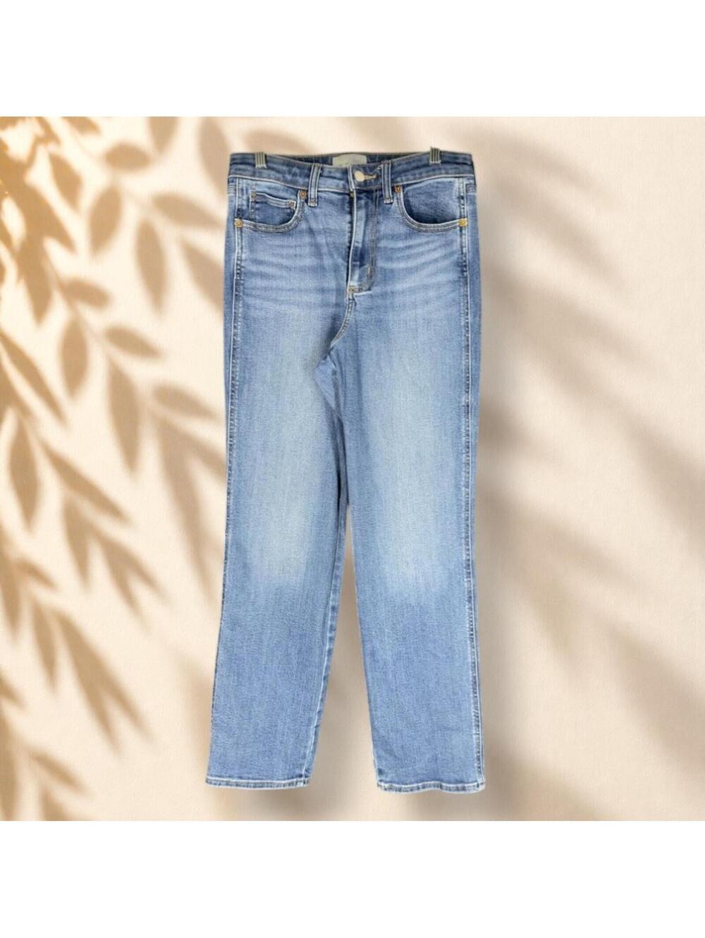 Universal Thread Jeans Women 8 Blue Denim Medium Wash High Rise Straight Pockets